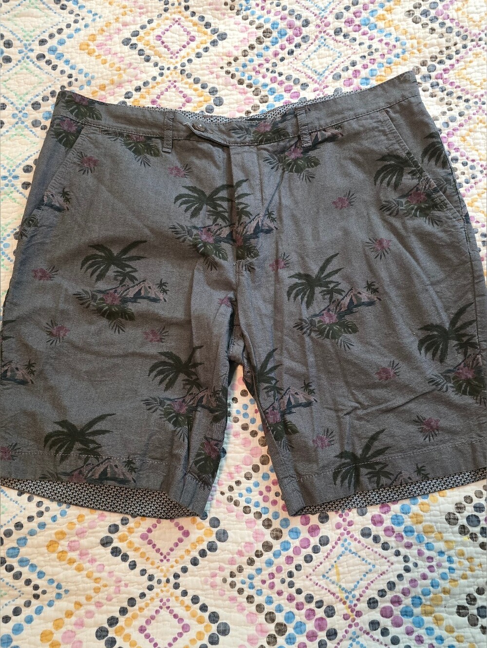 Ted Baker London Mens Grey Muted Tropical Palms Flowers Chino Shorts